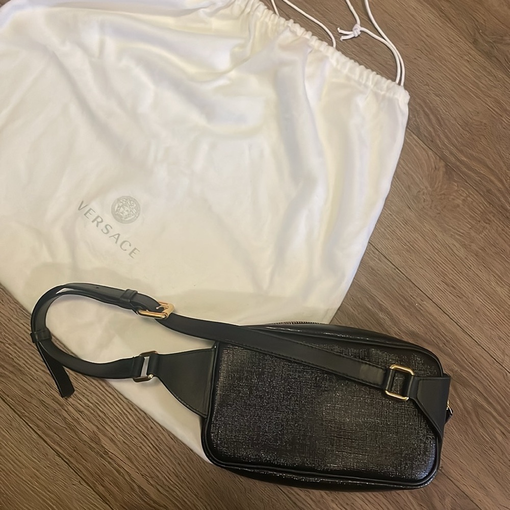 Authentic Versace Fanny pack - Picture 2 of 4
